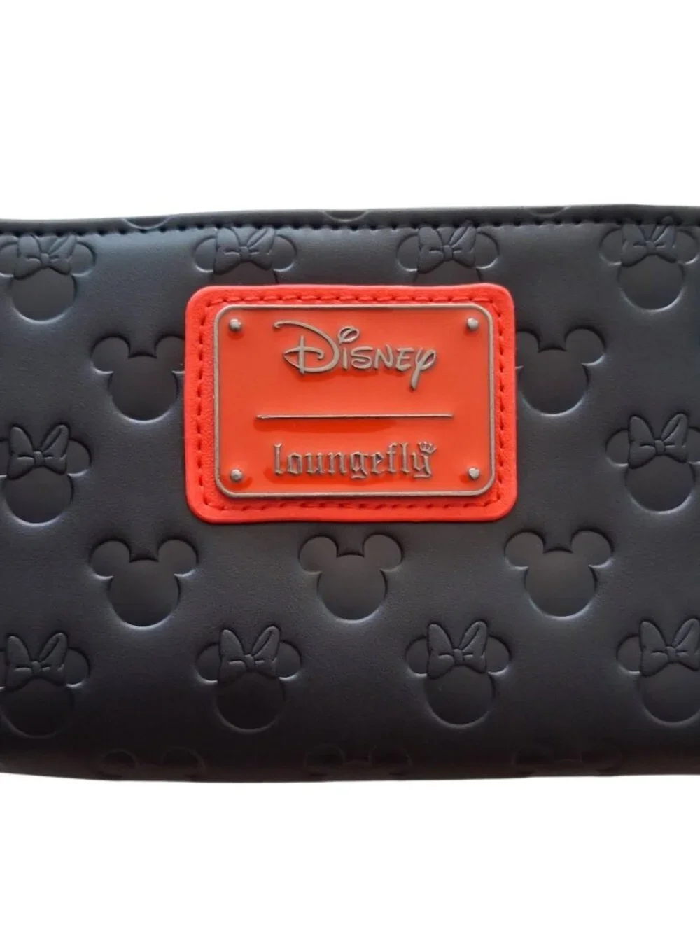 Loungefly Disney Mickey & Minnie Debossed Silhouettes Wallet NEW NWT